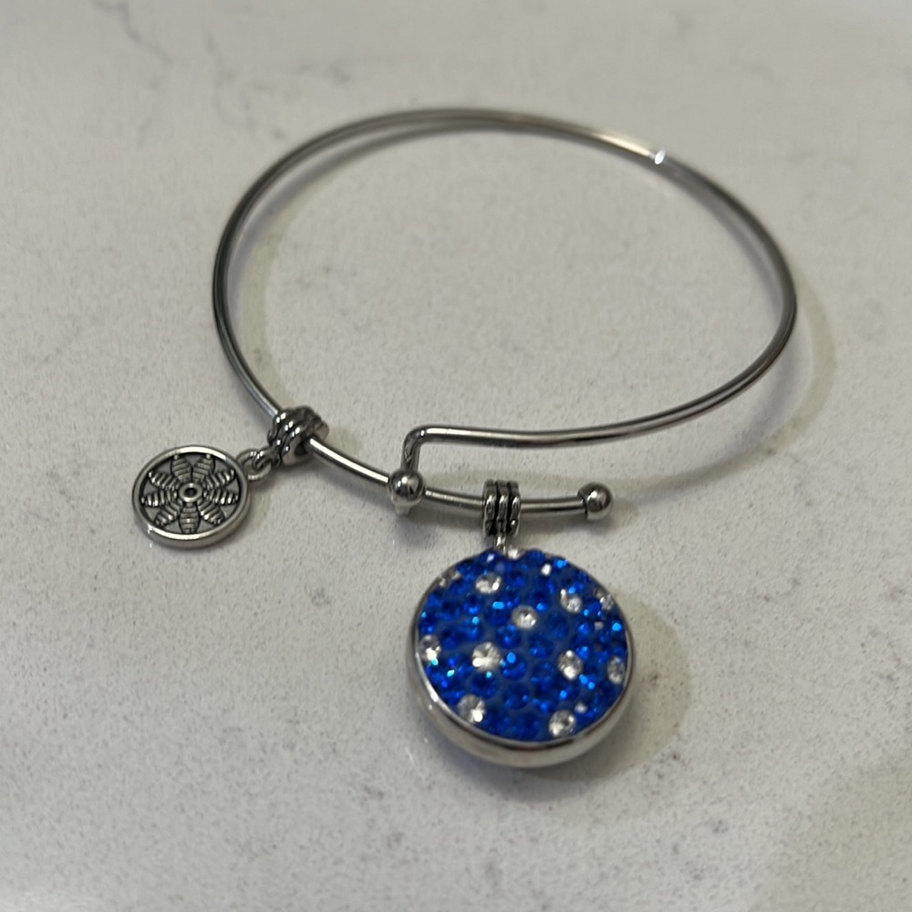 Ginger Snap bangle bracelet.